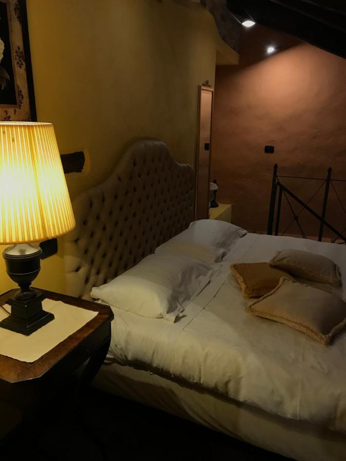 Hotel Dimora I Manichei à Monforte dʼAlba Extérieur photo
