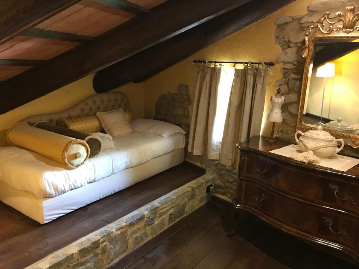 Hotel Dimora I Manichei à Monforte dʼAlba Extérieur photo