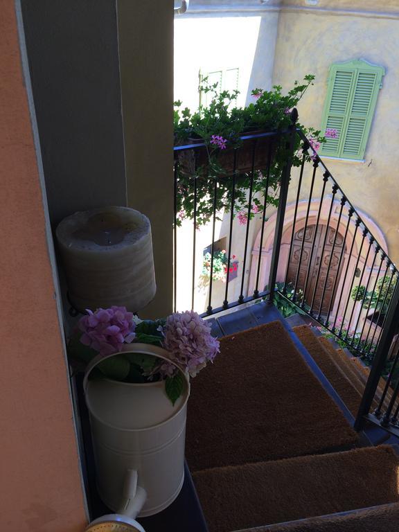 Hotel Dimora I Manichei à Monforte dʼAlba Extérieur photo