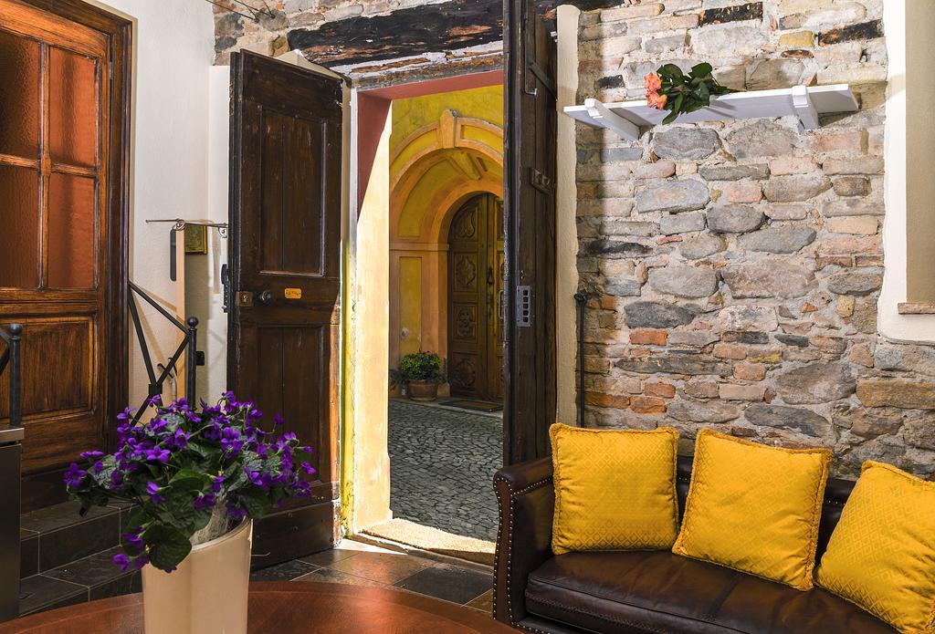 Hotel Dimora I Manichei à Monforte dʼAlba Extérieur photo