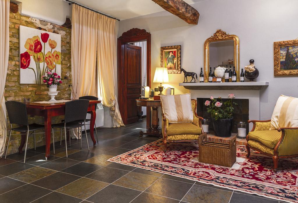 Hotel Dimora I Manichei à Monforte dʼAlba Extérieur photo