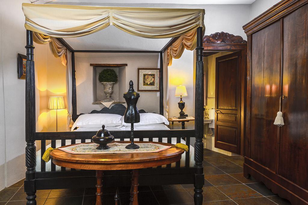 Hotel Dimora I Manichei à Monforte dʼAlba Extérieur photo