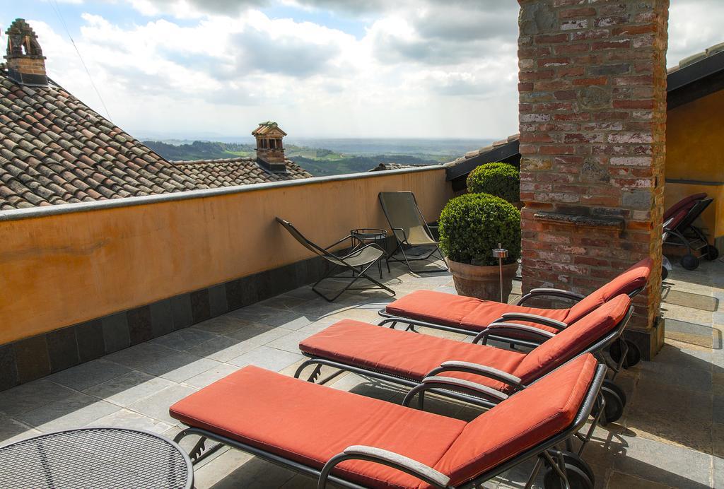 Hotel Dimora I Manichei à Monforte dʼAlba Extérieur photo