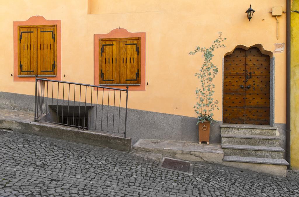 Hotel Dimora I Manichei à Monforte dʼAlba Extérieur photo