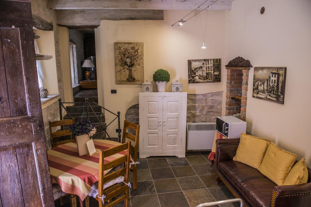 Hotel Dimora I Manichei à Monforte dʼAlba Extérieur photo
